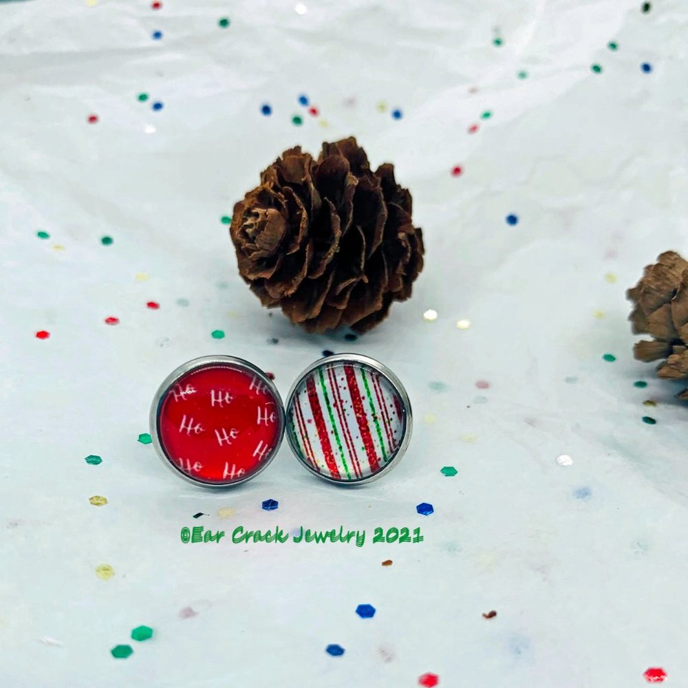 Holiday - Handmade Stud Earrings - Ho Ho Ho - Picture 2 of 6